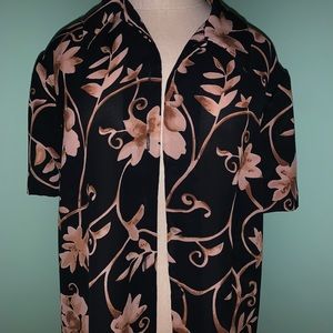 black floral short sleeve blouse